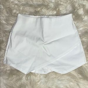 White envelope skort